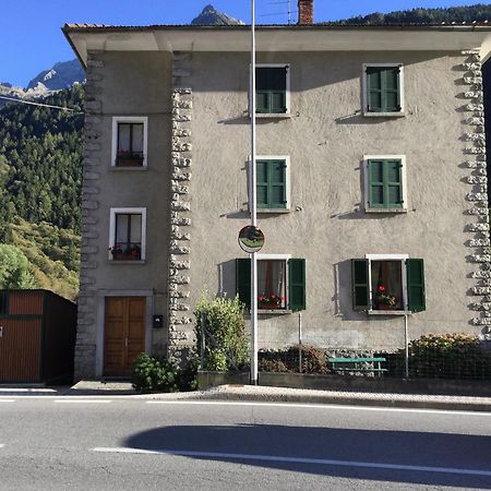Villa di Chiavenna Charlotte Casa Vacanze מראה חיצוני תמונה
